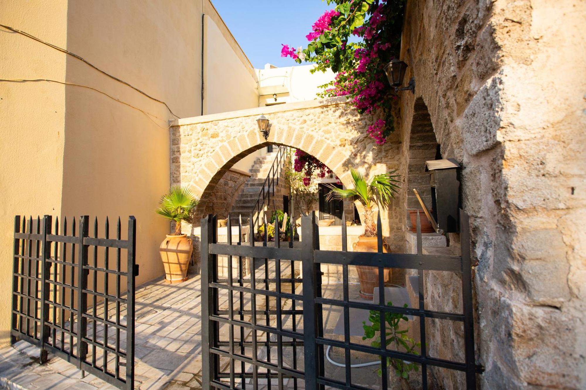 Apartamento The Old Town House Rhodes City Exterior foto